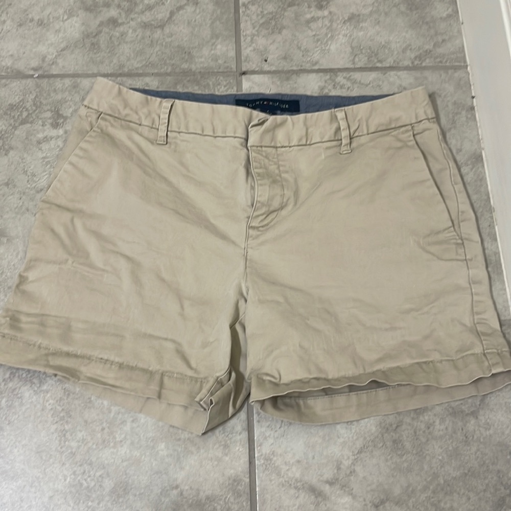 Tommy Hilfiger khaki shorts size 4